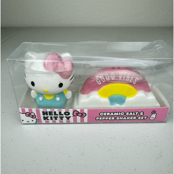 Hello Kitty Colorful Salt‎ & Pepper Shaker Set NWT - Picture 5 of 14